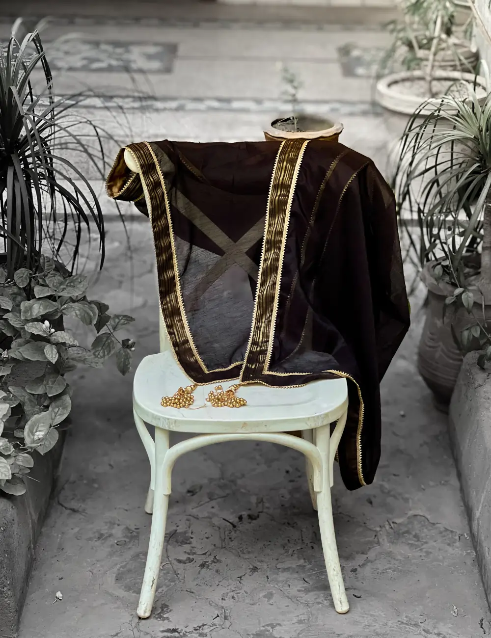 Classic Black 2-Piece Suit with White Mirror Embroidery – Khush Bakht