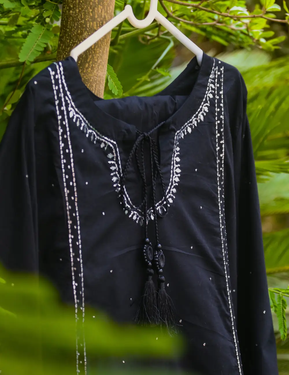 Classic Black 2-Piece Suit with White Mirror Embroidery – Khush Bakht